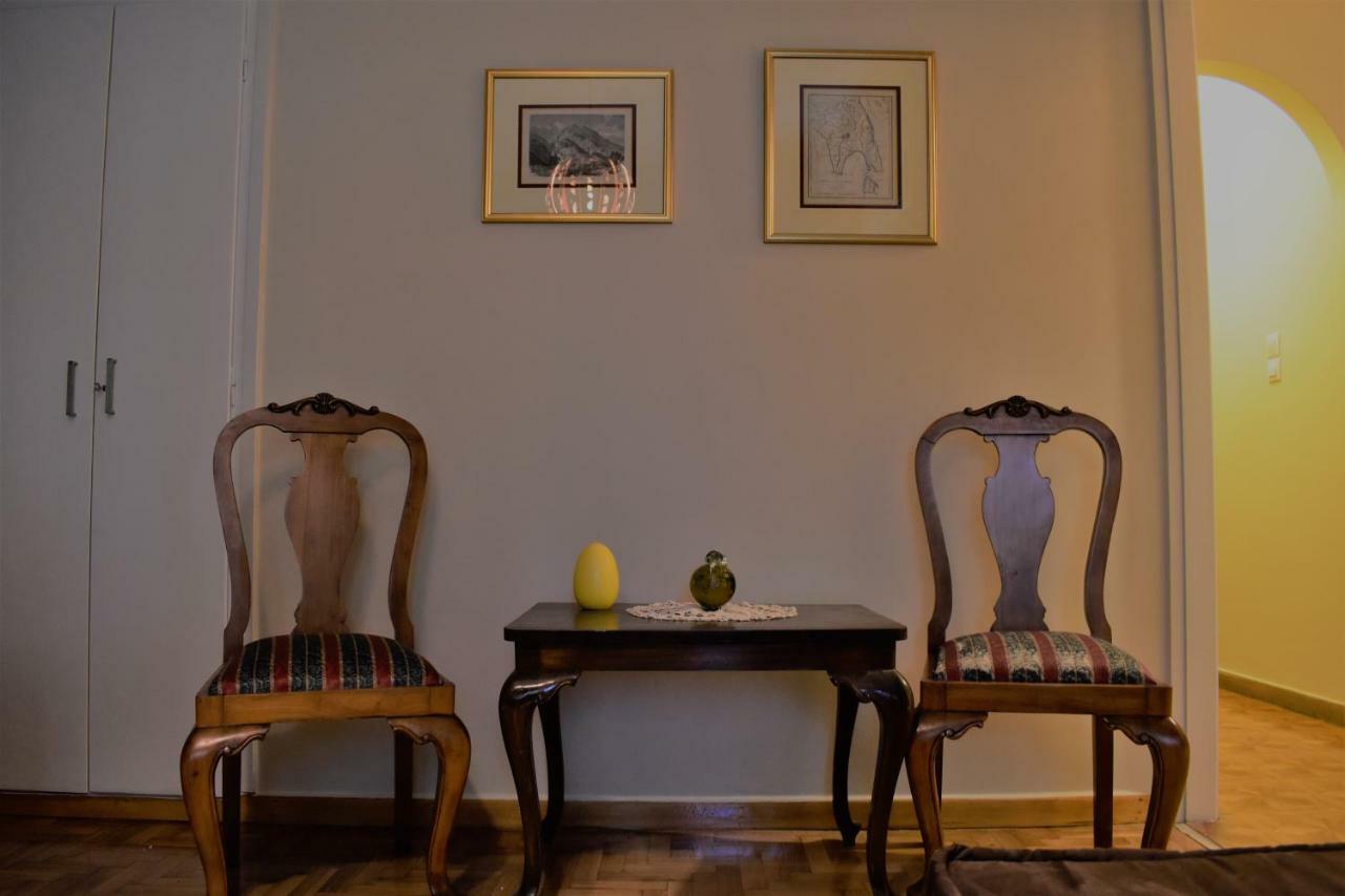 Chic Central Apartment In Evangelismos Metro Station Athens Ngoại thất bức ảnh