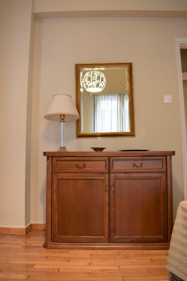 Chic Central Apartment In Evangelismos Metro Station Athens Ngoại thất bức ảnh