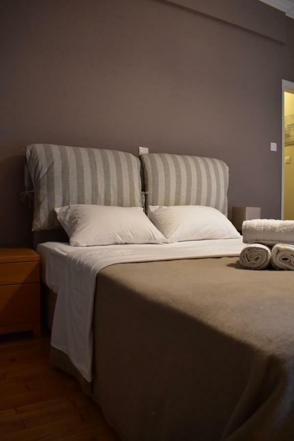 Chic Central Apartment In Evangelismos Metro Station Athens Ngoại thất bức ảnh
